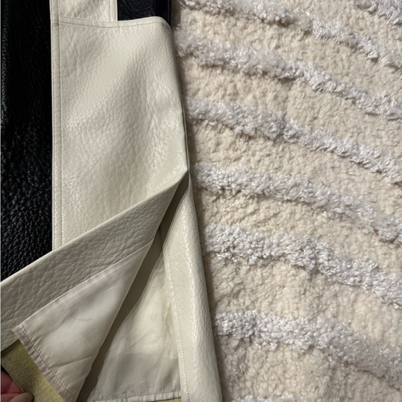 Ronny Kobo - High Rise Faux Leather Pants 🤍🖤 - Picture 5 of 8